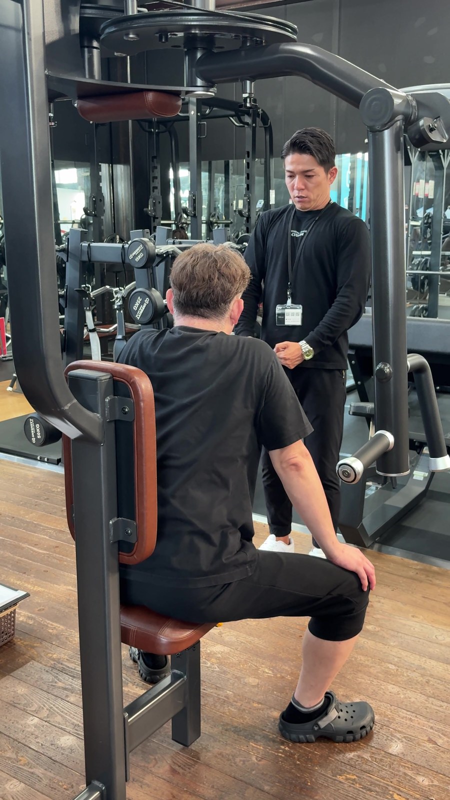 FITNESS LOUNGE CUSTOMのパーソナルトレーニングの様子